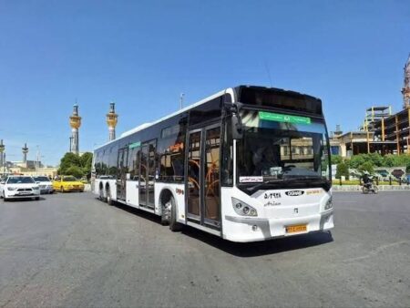 اتوبوس مخصوص بانوان از راه رسید اتوبوس مخصوص بانوان از راه رسید