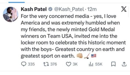 حرکات زشت رئیس اف بی آی بعد از برنده شدن تیم هاکی آمریکا در المپیک + ویدیو