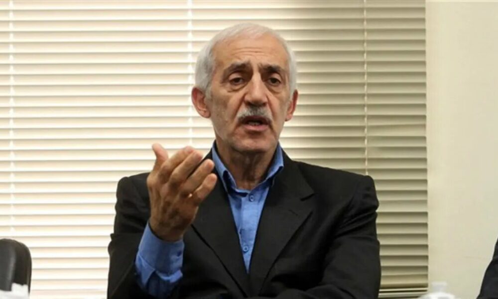 محمد دادکان: مردم سوگوارند؛ شما با پول مردم سرمربی عوض می‌کنید؟