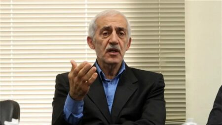 محمد دادکان: مردم سوگوارند؛ شما با پول مردم سرمربی عوض می‌کنید؟