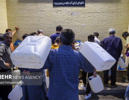 مخازن ذخیره‌ آب دایر کنید