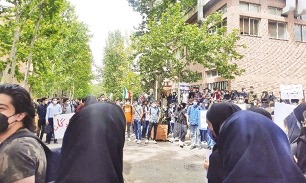 هشدار جدی به دانشجویان؛ از خطوط قرمز عبور نکنید! هشدار جدی به دانشجویان؛ از خطوط قرمز عبور نکنید!