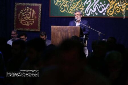 عکس/ هفتمین شب از ماه رمضان در حسینیه آیت‌الله حق‌شناس