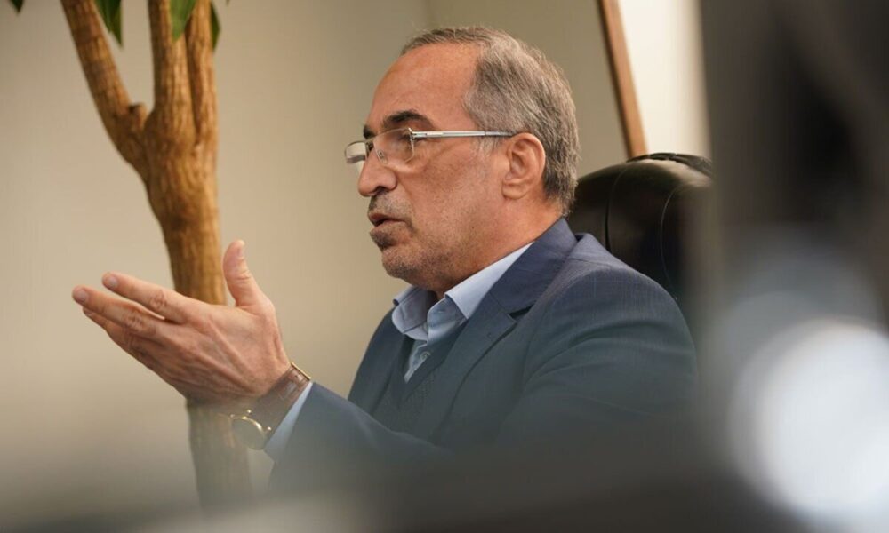 افشاگری واعظ آشتیانی از پشت‌پرده مدیریت استقلال: این آقا بازی سیاسی راه انداخته و از طرف دولت هم حمایت می‌شود