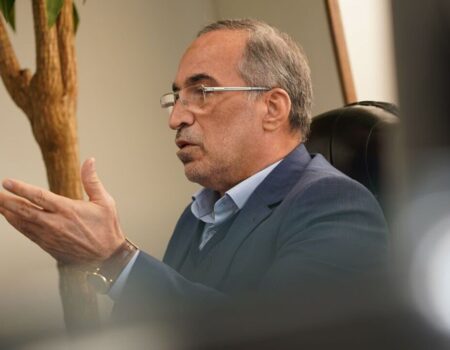 افشاگری واعظ آشتیانی از پشت‌پرده مدیریت استقلال: این آقا بازی سیاسی راه انداخته و از طرف دولت هم حمایت می‌شود