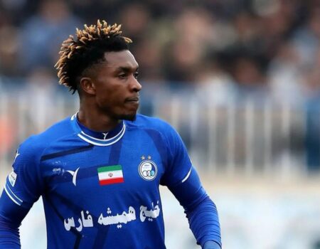 ستاره جدا شده به استقلال برمی‌گردد