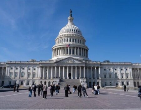 دموکرات‌ها هشدار دادند؛ حمله به ایران بدون موافقت کنگره، نقض قانون است