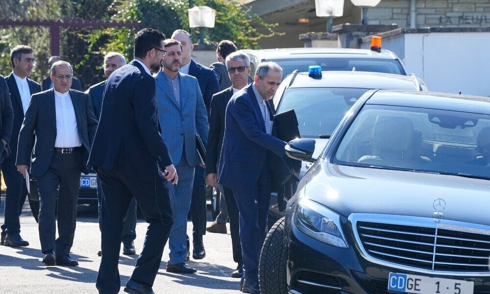 ایران و آمریکا مذاکرات را از سر گرفتند ایران و آمریکا مذاکرات را از سر گرفتند