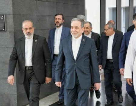 مذاکرات ایران و آمریکا در ژنو؛ رد انتقال مواد غنی‌سازی شده و تاکید ایران بر رفع تحریم‌ها