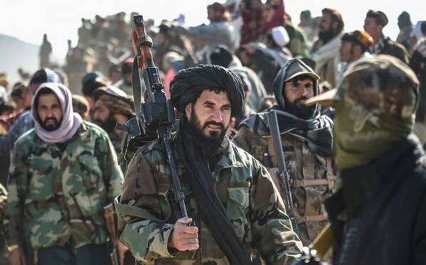 جنگ پاکستان و افغانستان بر سر چیست؟ | اختلافات مرزی و پرونده طالبان در کانون بحران جنگ پاکستان و افغانستان بر سر چیست؟ | اختلافات مرزی و پرونده طالبان در کانون بحران