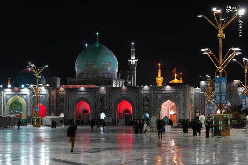 عکس/ شب وفات حضرت خدیجه کبری(س) در حرم رضوی