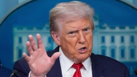 حمله ترامپ به منتقدان تفاهم با ایران: یا حسودند یا احمق!