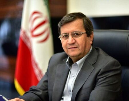 همتی: ۲ میلیارد دلار ارز صنایع تامین می‌شود