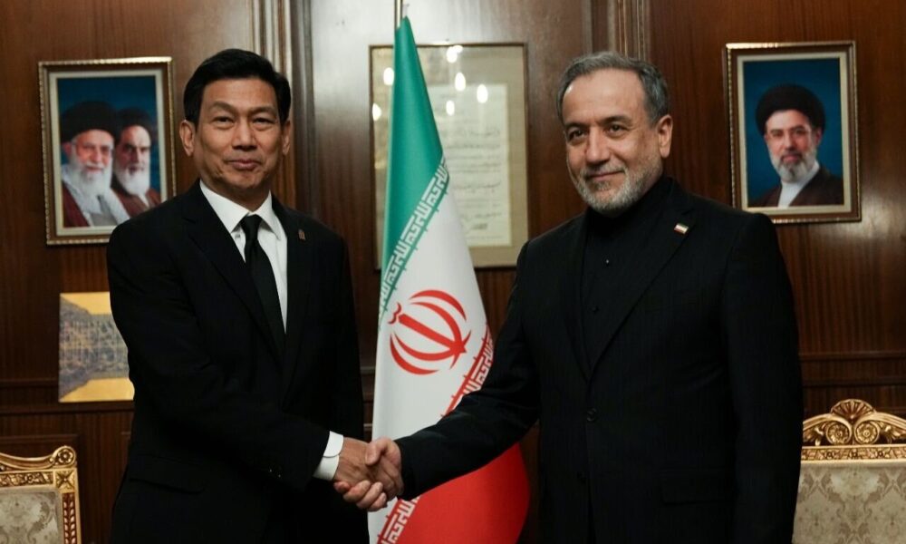عراقچی میزبان فرستاده ویژه پادشاه تایلند؛ ابلاغ پیام تسلیت و همدردی با ایران عراقچی میزبان فرستاده ویژه پادشاه تایلند؛ ابلاغ پیام تسلیت و همدردی با ایران