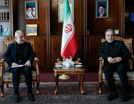 عراقچی: ایران مطالبه خاتمه جنگ در لبنان را با جدیت پیگیری می‌کند
