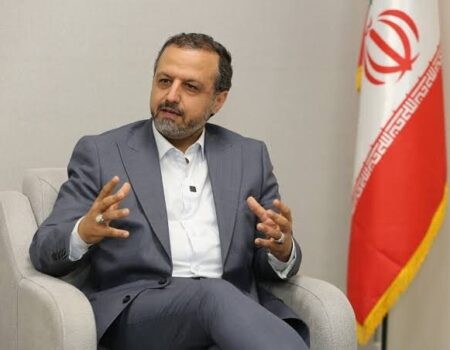 دعوت وزیر اسبق اقتصاد به وحدت و ایستادگی در برابر ظلم