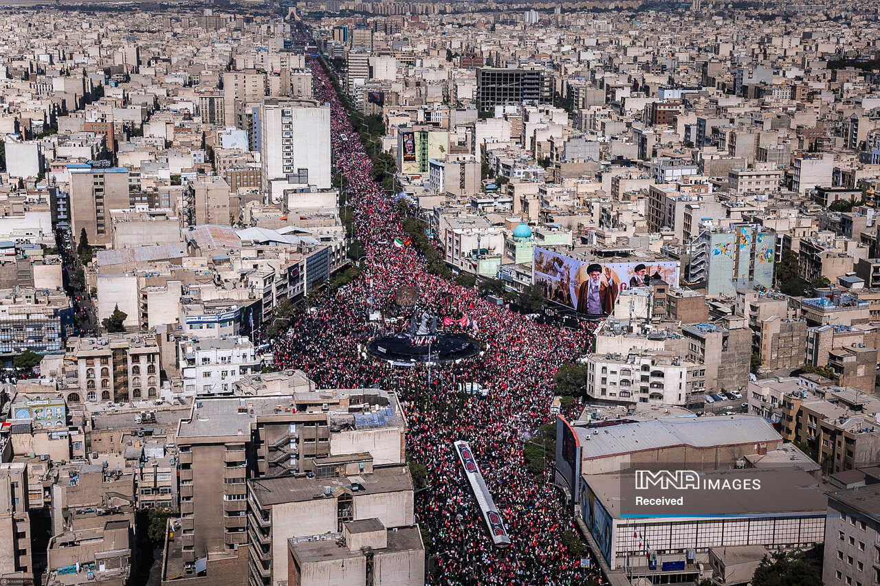 تحلیلگر جهان عرب: این بزرگ‌ترین تشییع جهان توسط کشوری پیروز بود